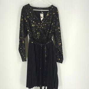 Bloomchic Size 14-16 Black and Gold Star Patterned Midi Dress With Pleated Skirt